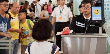 Aeropuerto de Hong Kong reanuda operaciones tras protestas