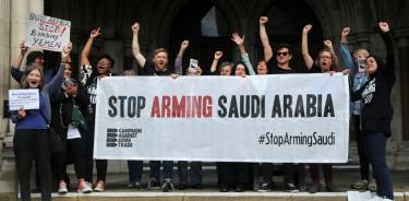 Senado de EU prohíbe la venta de armas a Arabia Saudí
