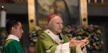 Arzobispo primado de México respalda a AMLO en 