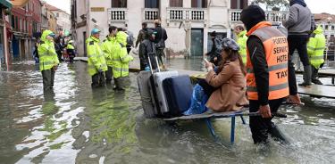 Inundaciones en Venecia obligan a cerrar la plaza San Marcos