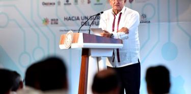 No habrá actos arbitrarios contra sector privado: López Obrador