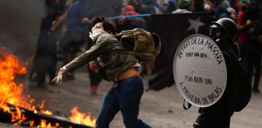 Regresan disturbios en Santiago con un “Superlunes” de protesta