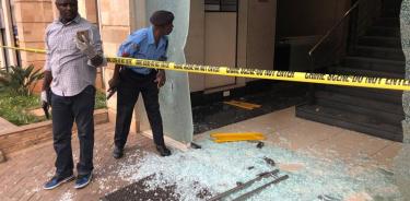 Reportan explosión y disparos en un hotel de Nairobi