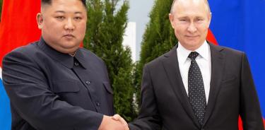 Putin ofrece a Kim ayuda en negociación de su desarme nuclear