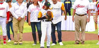 Inauguran escuela de beisbol con método cubano en la V. Carranza