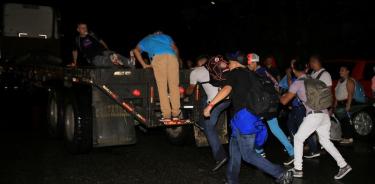 Más de 500 hondureños inician nueva caravana para llegar a EU