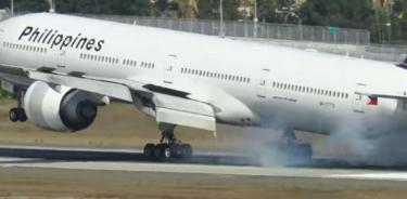 Turbina de Boeing 777 se incendia y provoca aterrizaje de emergencia