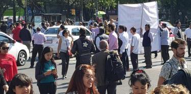 Protesta de taxistas desquicia tránsito en Insurgentes