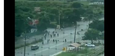 Reportan fuga de al menos 20 reos de penal de Culiacán