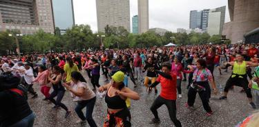 Dos mil personas sudaron la gota gorda en el Zumbatón