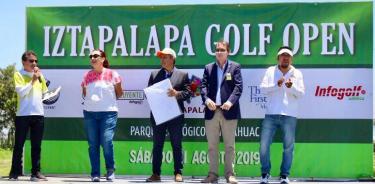 Del mundo para Iztapalapa: popularizan el golf