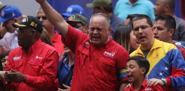 Cabello llama a chavistas al palacio presidencial para 