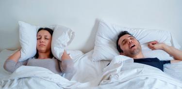 Identifica a tiempo los trastornos del sueño y deja dormir a tu pareja