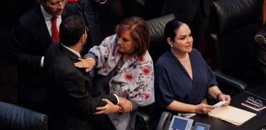 Mónica Fernández, nueva presidenta del Senado luego de polémica elección