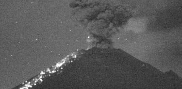 Popocatépetl registra explosión con columna de 1.5 kilómetros