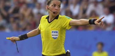 Stéphanie Frappart, primera mujer árbitro en final de Supercopa europea