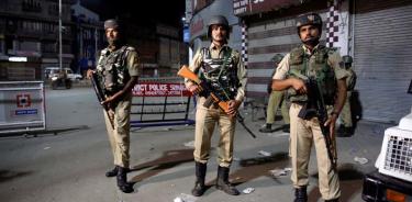 India militariza, bloquea y elimina la autonomía de Cachemira