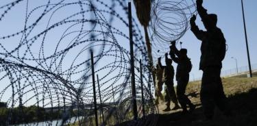 Gobierno de Trump planea enviar más agentes de seguridad a la frontera con México