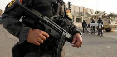 Muere un policía al desactivar explosivo en iglesia de El Cairo