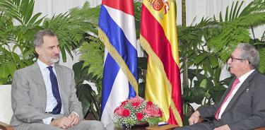 El rey de España cierra visita a Cuba reuniéndose con Raúl Castro