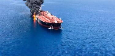 Alerta máxima en el golfo de Omán por ataque a dos buques petroleros