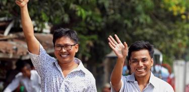 Myanmar libera a dos periodistas de Reuters tras 500 días en prisión