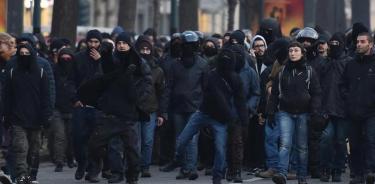 Protestan grupos anarquistas en Italia; 12 detenidos