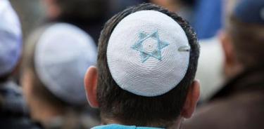 Encargado de Antisemitismo alemán desaconseja llevar la kipá en público