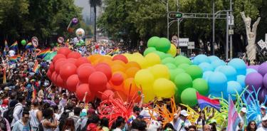 Participan miles en marcha del orgullo LGBT; piden respeto y tolerancia