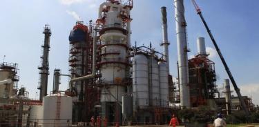 Narcomenudistas usan refinerías para la venta de cocaína, denuncia lideresa petrolera