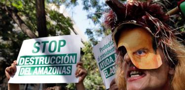 Protestan alrededor del mundo por incendios en Amazonas