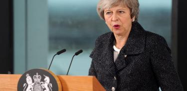 Theresa May viaja a Irlanda del Norte en busca de respaldo para el Brexit