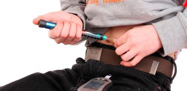 Aplicación correcta de insulina previene complicaciones en diabetes infantil