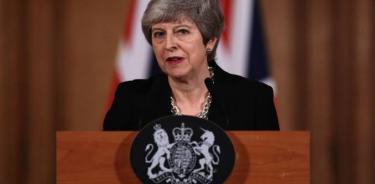 Parlamento británico ordena a May buscar prórroga para el Brexit