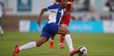 Tecatito, titular en triunfo del Porto 1-0 ante Fulham