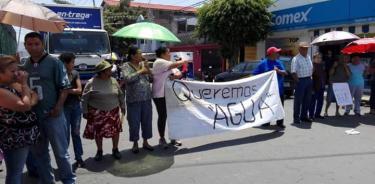 Protestan en Neza por escasez de agua