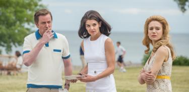 Katie Holmes y Matthew Perry recrean el dramatismo de la familia Kennedy