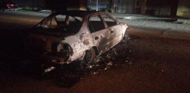 Pobladores de Jaltenco quemaron moto patrullas y vehículos particulares