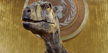 Recreación en video de un dinosaurio en la ONU (Naciones Unidas)