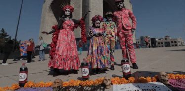 El altar viviente fue dedicado al “Futuro de la familia mexicana” con motivo del Día de Muertos.