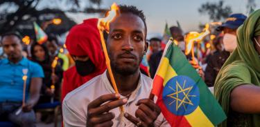 Etíopes participan en un acto de conmemoración del primer aniversario de la guerra en Tigray, este miércoles en Adis Abeba.