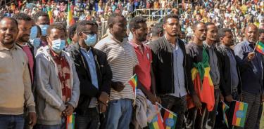 Nuevos reclutas del ejército etíope se congregan en una ceremonia de despedida en el estadio Abebe Bikila, este jueves en Adís Abeba.