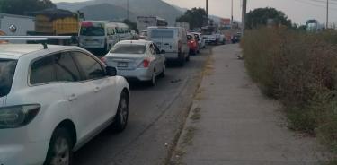 La carretera Texcoco-Lechería que es entrada hacia Los Héroes Tecámac es un caos todos los días./Mario D. Camarillo