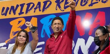 Argenis Chávez, en el centro, durante la campaña electoral para las elecciones regionales en el estado de Barinas.
