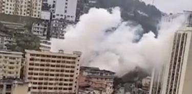 Captura de video del momento de la explosión en el centro de la ciudad china de Chongqing.