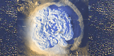 Una imagen satelital muestra la erupción del volcán submarino