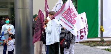 Simpatizantes de Morena en el AIFA