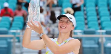 Swiatek es la primera jugadora en ganar los primeros tres torneos WTA 1000 en una temporada