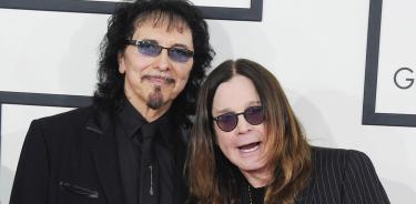 El guitarrista Tony Iommi y Ozzy Osbourne en la 56 entrega de los Premios Grammy en 2014. Foto: