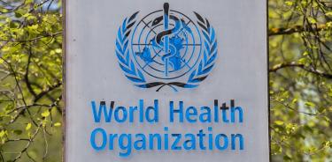 Placa con el logotipo de la Organización Mundial de la Salud.